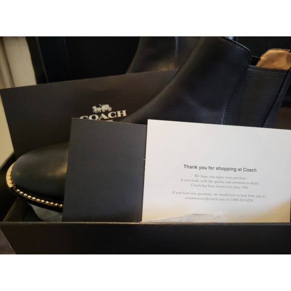 Coach‎ - Picture 10 of 12